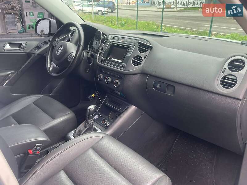 Внедорожник / Кроссовер Volkswagen Tiguan 2016 в Ивано-Франковске
