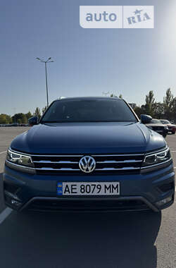 Внедорожник / Кроссовер Volkswagen Tiguan 2017 в Днепре