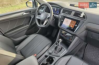 Внедорожник / Кроссовер Volkswagen Tiguan 2022 в 