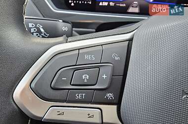 Внедорожник / Кроссовер Volkswagen Tiguan 2022 в 
