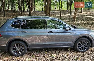 Внедорожник / Кроссовер Volkswagen Tiguan 2022 в 