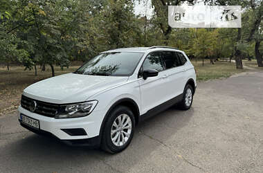 Внедорожник / Кроссовер Volkswagen Tiguan 2019 в Николаеве