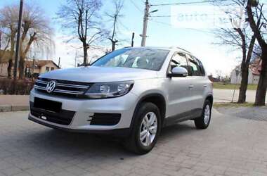 Внедорожник / Кроссовер Volkswagen Tiguan 2017 в Луцке