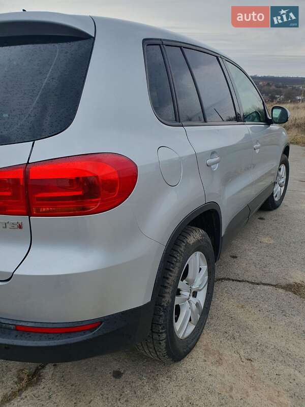 Внедорожник / Кроссовер Volkswagen Tiguan 2014 в Киеве