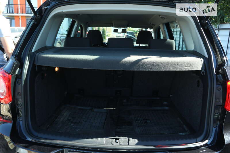 Внедорожник / Кроссовер Volkswagen Tiguan 2011 в Киеве