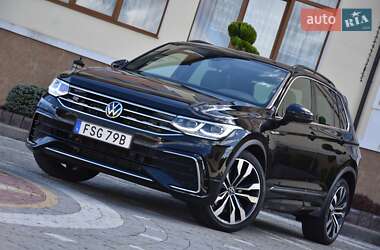 Внедорожник / Кроссовер Volkswagen Tiguan 2021 в Львове