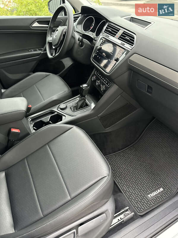 Внедорожник / Кроссовер Volkswagen Tiguan 2019 в Ужгороде