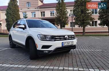 Внедорожник / Кроссовер Volkswagen Tiguan 2017 в Богородчанах