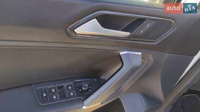 Внедорожник / Кроссовер Volkswagen Tiguan 2017 в Житомире