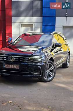 Внедорожник / Кроссовер Volkswagen Tiguan 2018 в Кропивницком