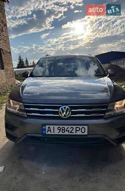 Внедорожник / Кроссовер Volkswagen Tiguan 2018 в Богуславе