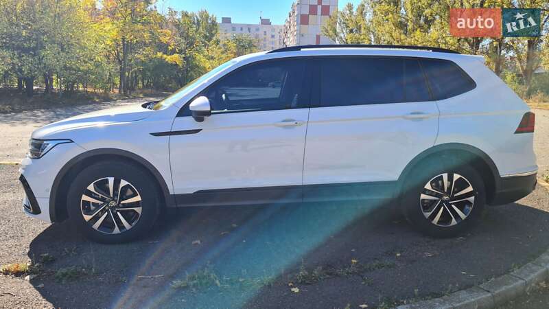 Внедорожник / Кроссовер Volkswagen Tiguan 2022 в Кривом Роге