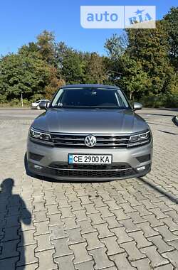 Внедорожник / Кроссовер Volkswagen Tiguan 2019 в Черновцах