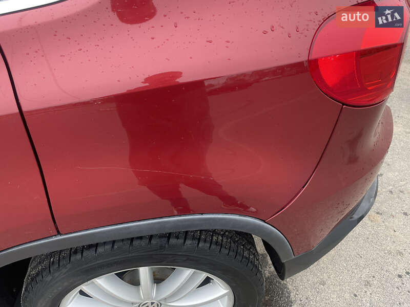 Внедорожник / Кроссовер Volkswagen Tiguan 2012 в Буче