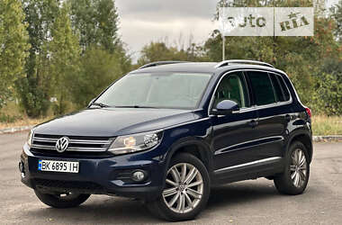 Внедорожник / Кроссовер Volkswagen Tiguan 2012 в Днепре