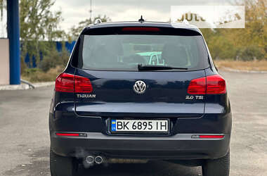 Внедорожник / Кроссовер Volkswagen Tiguan 2012 в Днепре