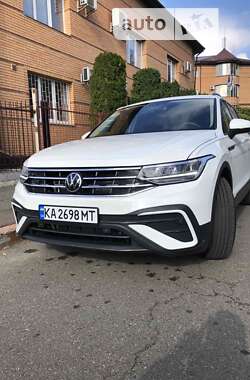 Позашляховик / Кросовер Volkswagen Tiguan 2023 в Києві