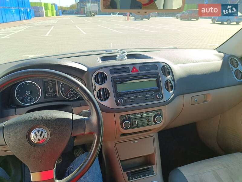 Внедорожник / Кроссовер Volkswagen Tiguan 2010 в Ивано-Франковске