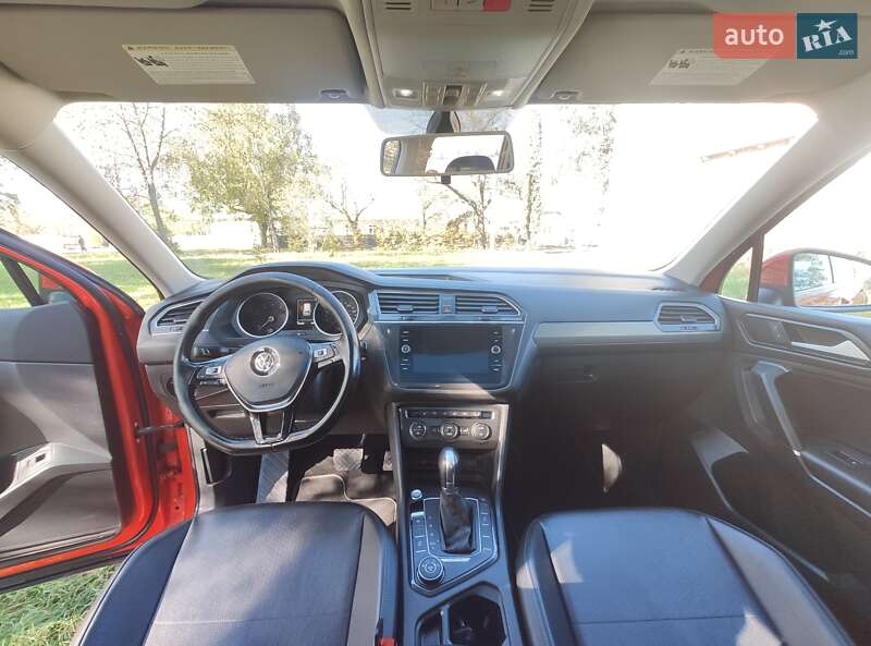 Внедорожник / Кроссовер Volkswagen Tiguan 2017 в Ивано-Франковске