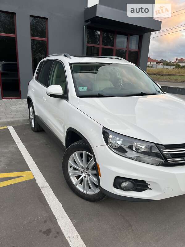 Внедорожник / Кроссовер Volkswagen Tiguan 2012 в Киеве