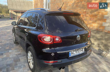 Внедорожник / Кроссовер Volkswagen Tiguan 2008 в Шацке