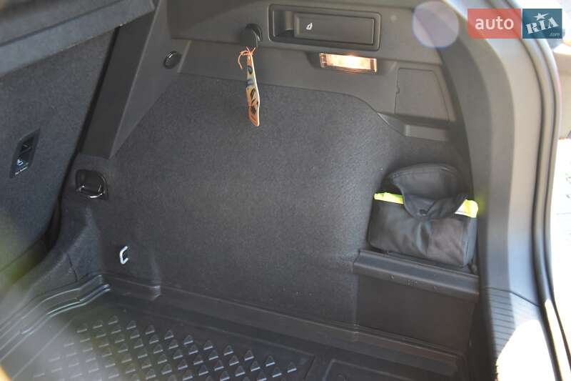 Внедорожник / Кроссовер Volkswagen Tiguan 2021 в Трускавце