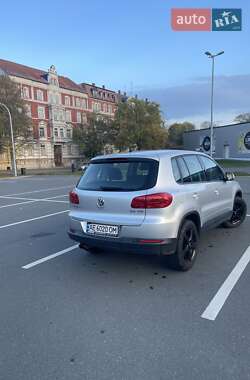 Внедорожник / Кроссовер Volkswagen Tiguan 2013 в 