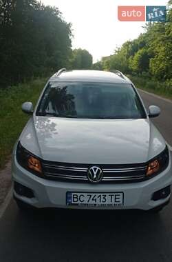 Внедорожник / Кроссовер Volkswagen Tiguan 2011 в 