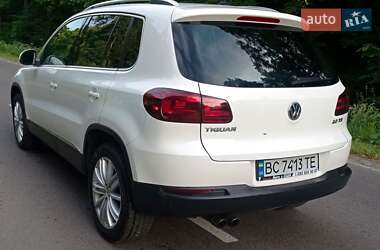 Внедорожник / Кроссовер Volkswagen Tiguan 2011 в 