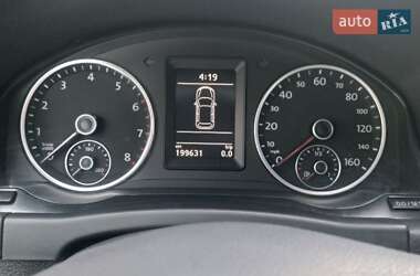 Внедорожник / Кроссовер Volkswagen Tiguan 2011 в 