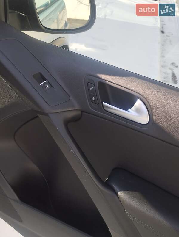 Внедорожник / Кроссовер Volkswagen Tiguan 2017 в Полтаве