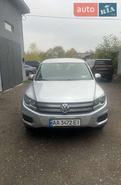 Внедорожник / Кроссовер Volkswagen Tiguan 2012 в Киеве