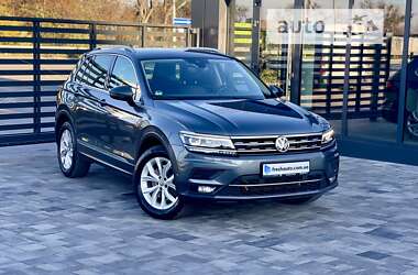 Позашляховик / Кросовер Volkswagen Tiguan 2020 в Рівному