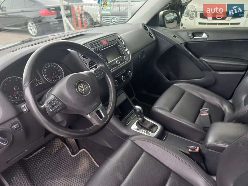 Внедорожник / Кроссовер Volkswagen Tiguan 2011 в Полтаве
