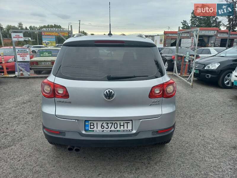 Внедорожник / Кроссовер Volkswagen Tiguan 2011 в Полтаве