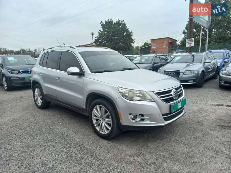 Внедорожник / Кроссовер Volkswagen Tiguan 2011 в Полтаве