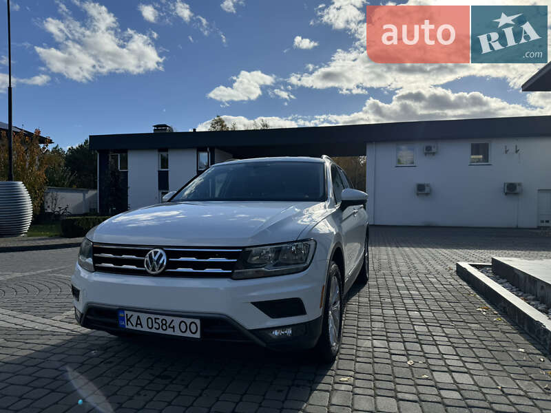 Позашляховик / Кросовер Volkswagen Tiguan 2017 в Києві