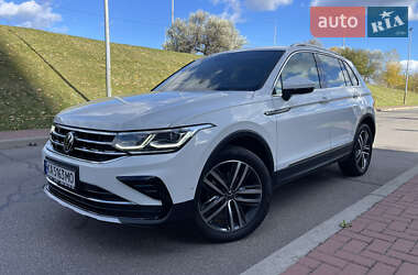 Внедорожник / Кроссовер Volkswagen Tiguan 2022 в Киеве