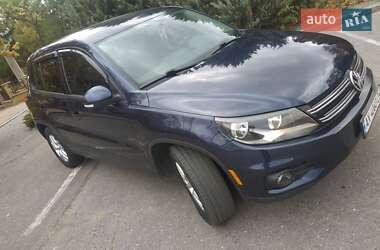 Позашляховик / Кросовер Volkswagen Tiguan 2013 в 
