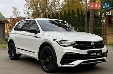 Внедорожник / Кроссовер Volkswagen Tiguan 2023 в Киеве