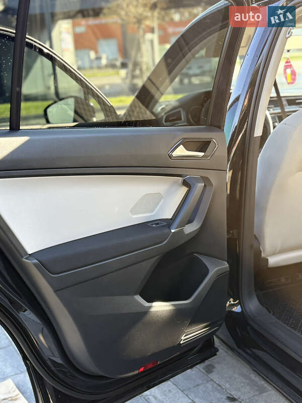 Внедорожник / Кроссовер Volkswagen Tiguan 2018 в Луцке