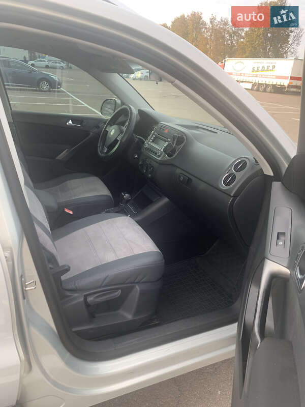 Внедорожник / Кроссовер Volkswagen Tiguan 2008 в Ровно