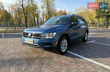 Внедорожник / Кроссовер Volkswagen Tiguan 2017 в Кропивницком