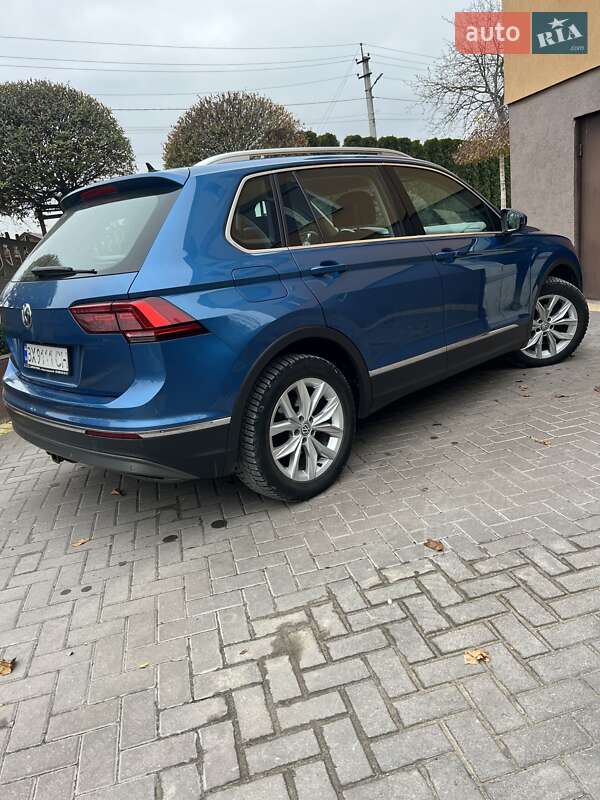 Позашляховик / Кросовер Volkswagen Tiguan 2017 в Хмельницькому