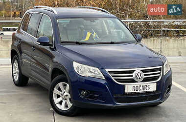 Внедорожник / Кроссовер Volkswagen Tiguan 2009 в Киеве