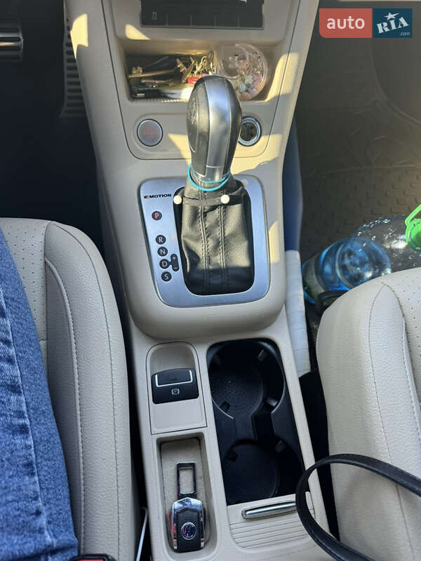 Внедорожник / Кроссовер Volkswagen Tiguan 2016 в Львове