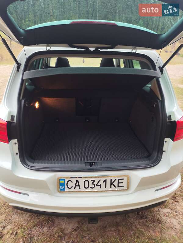 Позашляховик / Кросовер Volkswagen Tiguan 2016 в Богуславі