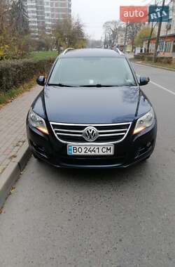 Позашляховик / Кросовер Volkswagen Tiguan 2010 в Тернополі