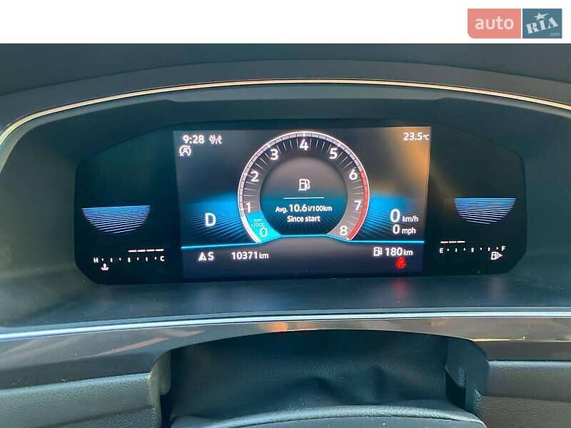 Позашляховик / Кросовер Volkswagen Tiguan 2022 в Києві