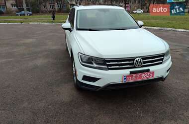 Внедорожник / Кроссовер Volkswagen Tiguan 2018 в Ровно